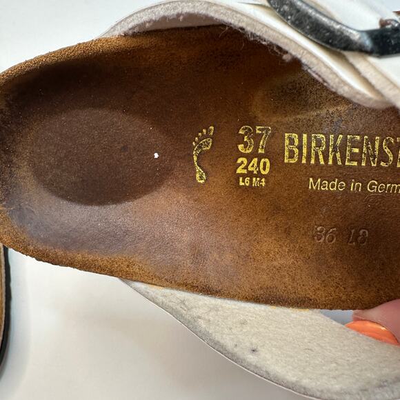 Birkenstock Gizeh White Pearl Sandals - Picture 6 of 6